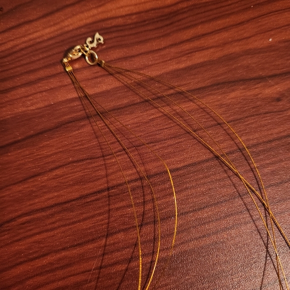 Pearl & Wire Necklace - Picture 4 of 6